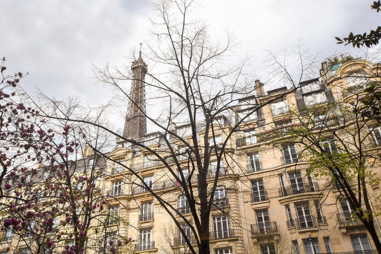 Modern Family Apartment Next To The Eiffel Tower باريس المظهر الخارجي الصورة