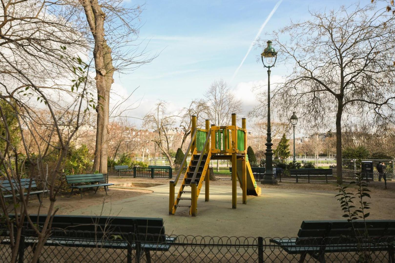 Modern Family Apartment Next To The Eiffel Tower باريس المظهر الخارجي الصورة