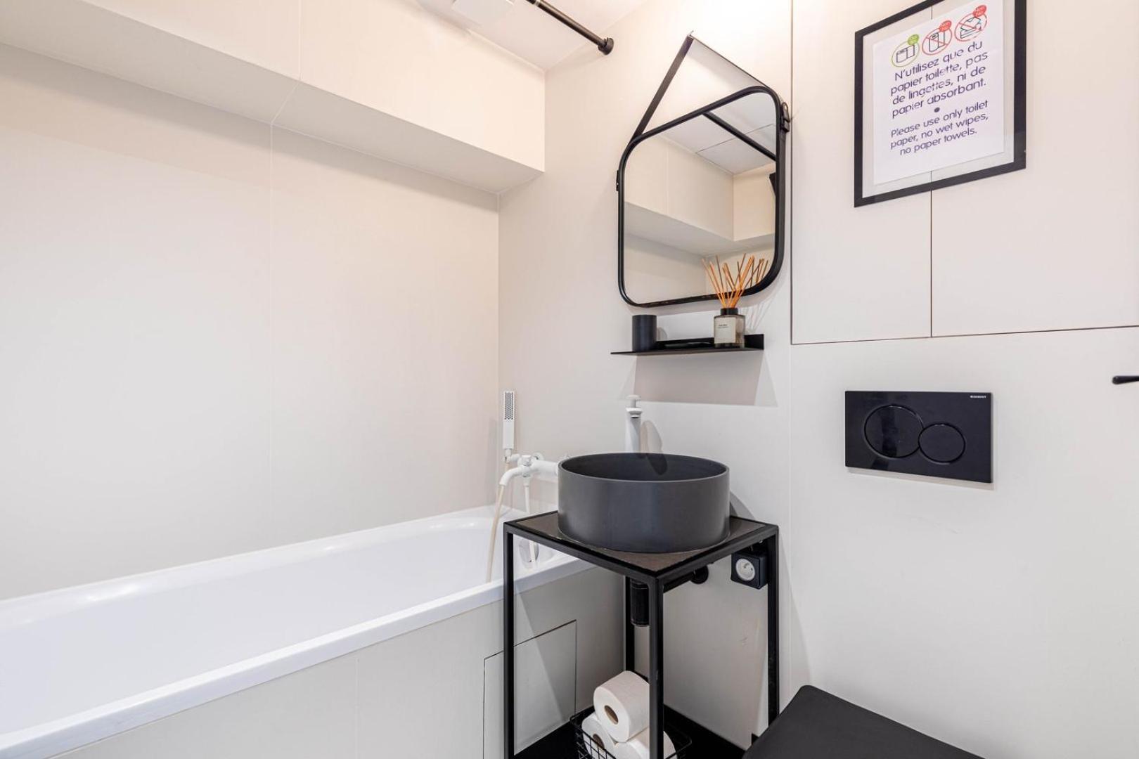 Modern Family Apartment Next To The Eiffel Tower باريس المظهر الخارجي الصورة
